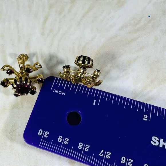 Super deep grape purple starburst screw back earrings mid mod 60s - Picture 2 of 5